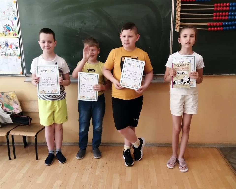 090145 2022 06 09 02