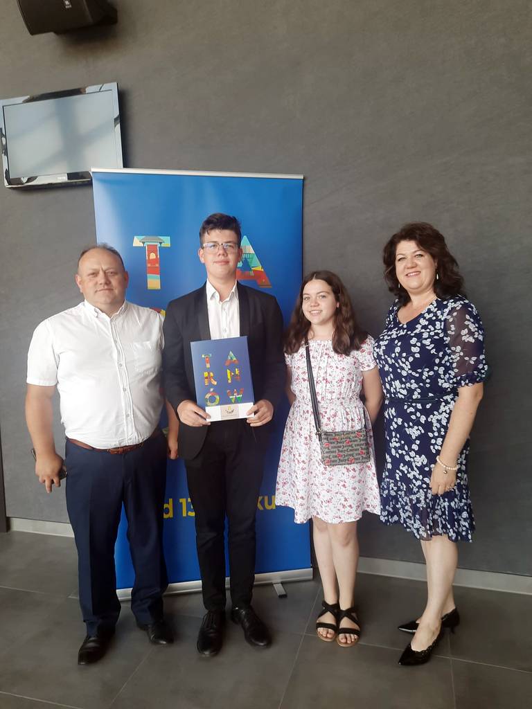 083637 2024 06 21 01