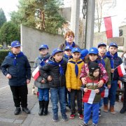 Nasze zuchy na obchodach Święta Niepodległości