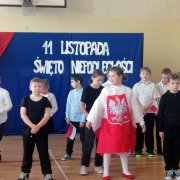 Apel z okazji 11 listopada w klasach I - III