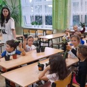 Co piszczy pod liśćmi?