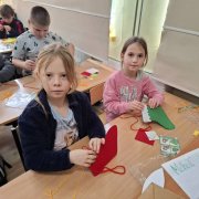 Mikołajkowe zajęcia kreatywne w 2a