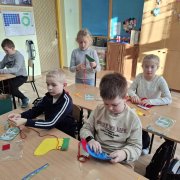 Mikołajkowe zajęcia kreatywne w 2a