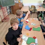 Mikołajkowe zajęcia kreatywne w 2a