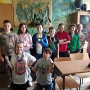 Dzień czwarty - Dzień Tandetnej Biżuterii