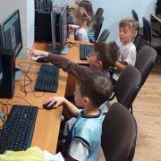 Wizyta przedszkolaków w naszej szkole – „Jesień w przyrodzie”