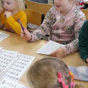 Wizyta przedszkolaków w naszej szkole – „Jesień w przyrodzie”